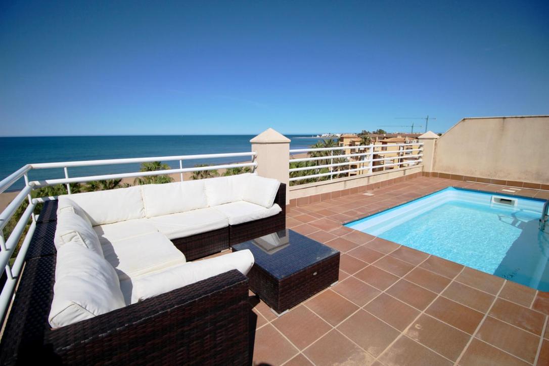 Atico Con Piscina Privada En Primera Linea Appartement Dénia Buitenkant foto