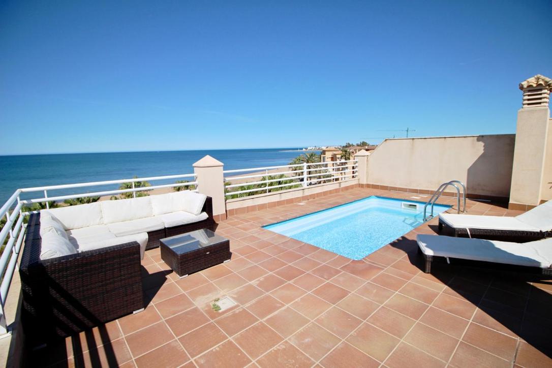 Atico Con Piscina Privada En Primera Linea Appartement Dénia Buitenkant foto