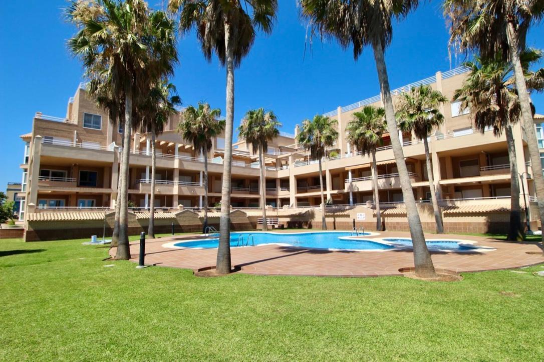 Atico Con Piscina Privada En Primera Linea Appartement Dénia Buitenkant foto